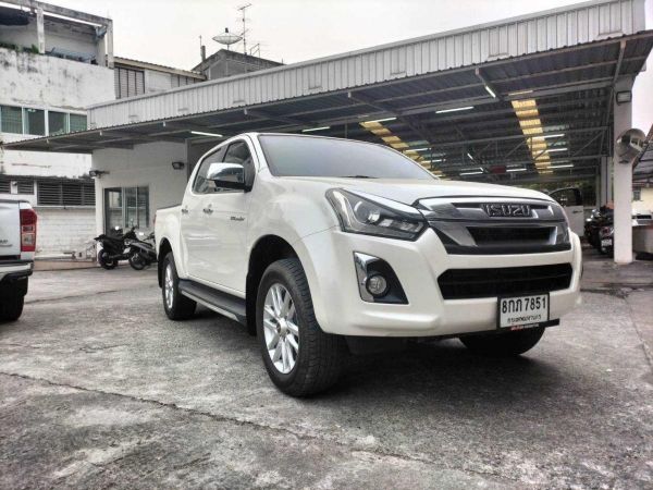 D-MAX CAB4 3.0 Z HILANDER  2019